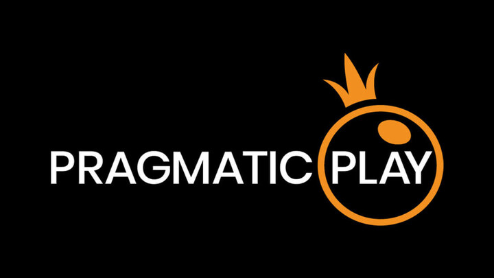 Pragmatic Play ametlik valge ja oranž logo mustal taustal mängutootja faktikontrolli kaanena.